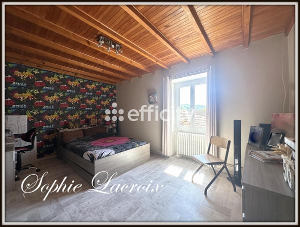 Maison 6 pièces - 212 m²