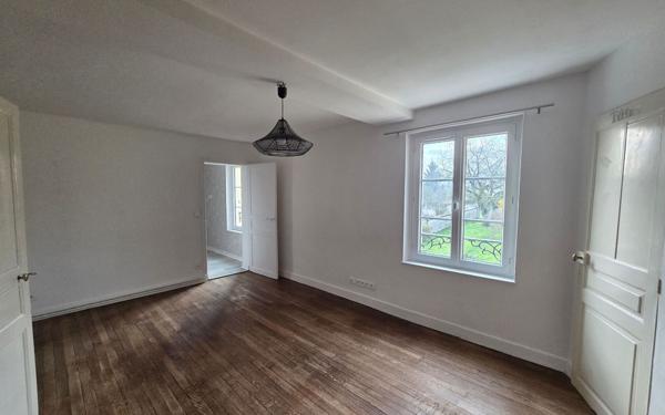 Maison à louer    4 pièces •  Chierry