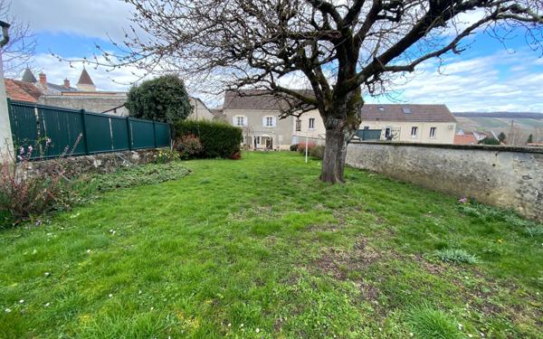 Maison à louer    4 pièces •  Chierry