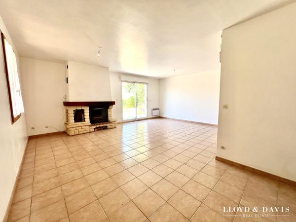 Maison de plain-pied avec garage- Proche village