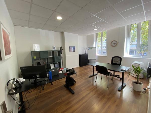 Bureaux 83m2 - 1er Etage - boulevard Lascrosses