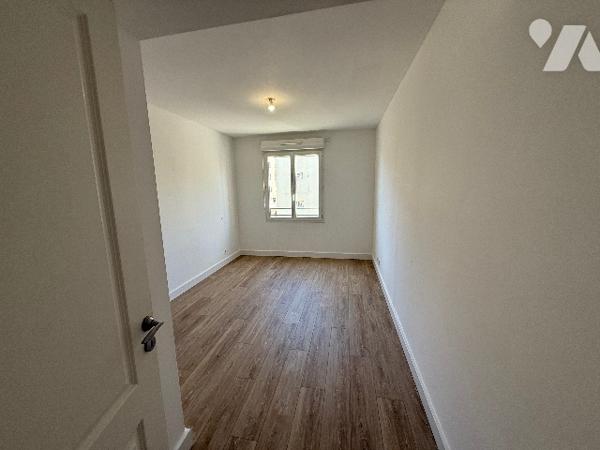 2 pièces entièrement rénové au cœur de Juan les Pins à 100M des Plages avec un parking