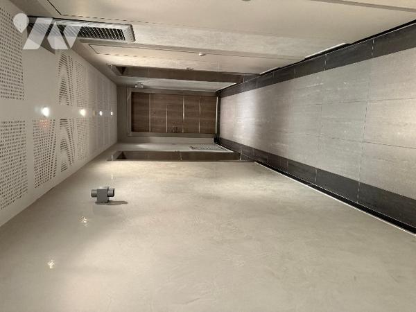 2 pièces entièrement rénové au cœur de Juan les Pins à 100M des Plages avec un parking