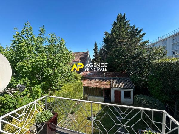 Maison 4 pièce(s) 80 m2 360 000 € ** - Référence 4367