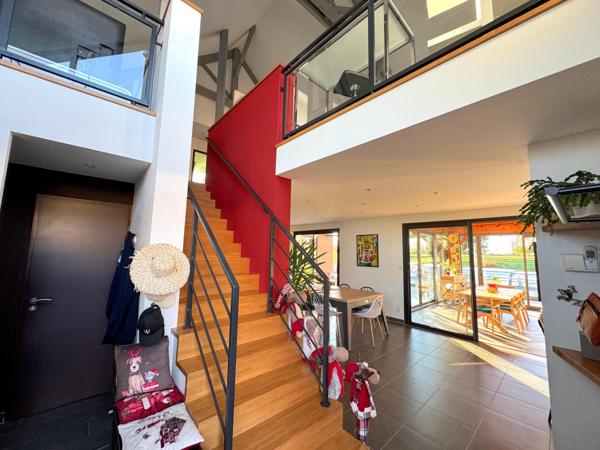 Maison 5 pièces 205 m²