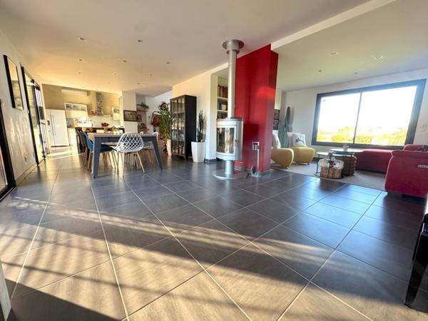 Maison 5 pièces 205 m²