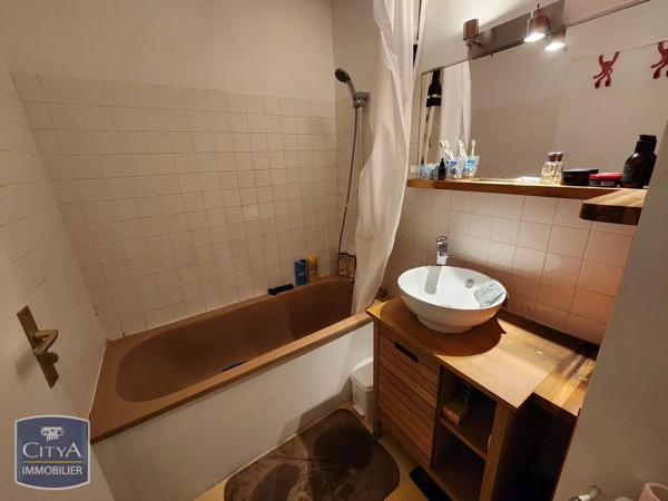 Appartement à louer 1 pièce 29.7m² Le Mans (72000)