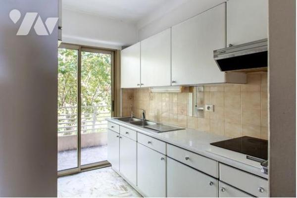 MENTON TROIS PIÉCES VUE MER.