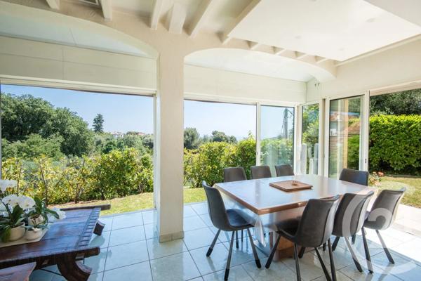 Maison à vendre  5 pièces - 139,72 m 2   NICE  - 06