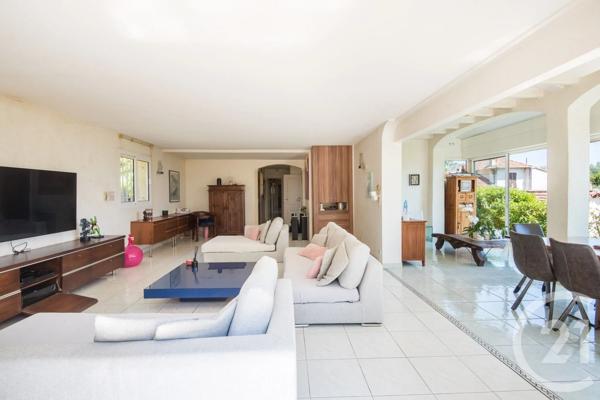 Maison à vendre  5 pièces - 139,72 m 2   NICE  - 06
