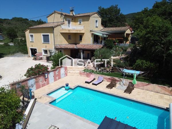 Maison 200m² avec dépendance et piscine