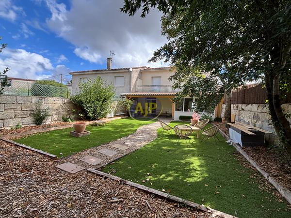 Maison à louer Begles : 5 pièces, 114m² avec 4 chambre(s) à 1 900€ - AJP Immobilier Bordeaux Nansouty