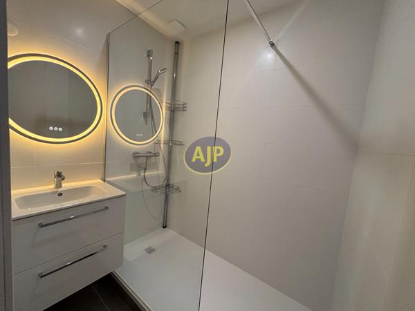 Maison à louer Begles : 5 pièces, 114m² avec 4 chambre(s) à 1 900€ - AJP Immobilier Bordeaux Nansouty