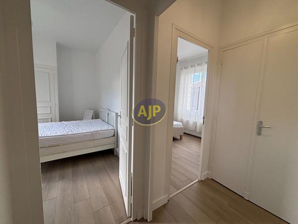 Maison à louer Begles : 5 pièces, 114m² avec 4 chambre(s) à 1 900€ - AJP Immobilier Bordeaux Nansouty