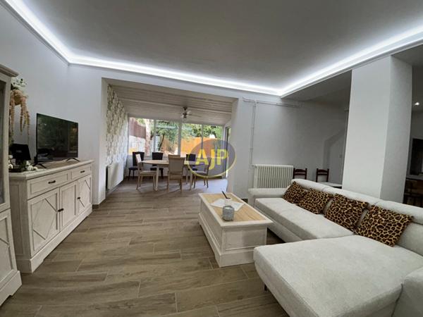Maison à louer Begles : 5 pièces, 114m² avec 4 chambre(s) à 1 900€ - AJP Immobilier Bordeaux Nansouty