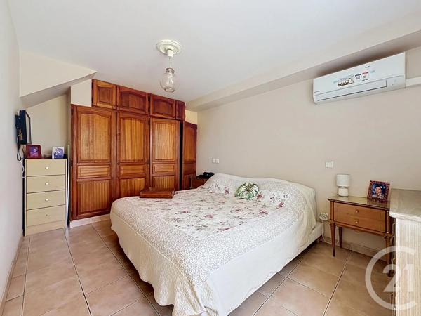 Maison à vendre  5 pièces - 145 m 2   MOUGINS  - 06