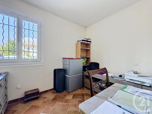 Maison à vendre  5 pièces - 145 m 2   MOUGINS  - 06