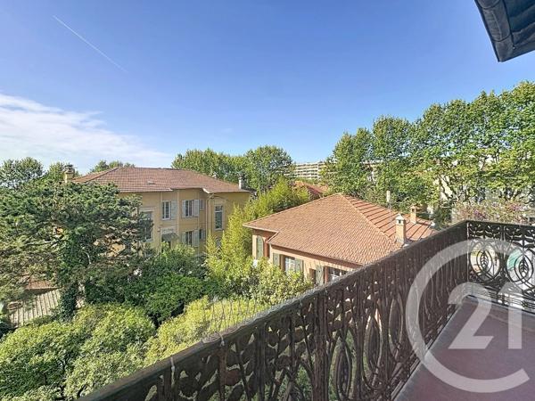 Maison à vendre  5 pièces - 145 m 2   MOUGINS  - 06
