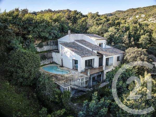 Maison à vendre  5 pièces - 145 m 2   MOUGINS  - 06