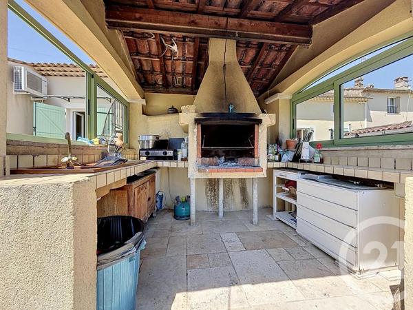 Maison à vendre  5 pièces - 145 m 2   MOUGINS  - 06