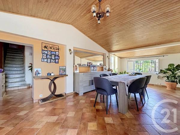 Maison à vendre  5 pièces - 145 m 2   MOUGINS  - 06