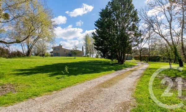 Maison à vendre  6 pièces - 150 m 2   SALLEBOEUF  - 33