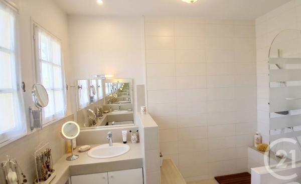 Maison à vendre  6 pièces - 150 m 2   SALLEBOEUF  - 33