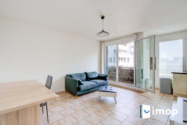 Massy Vilmorin : lumineux T3 avec balcon et parking, à 5 min à pied du RER B & C