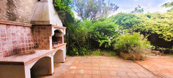 Belle Maison de Maitre avec studio, cour et garage