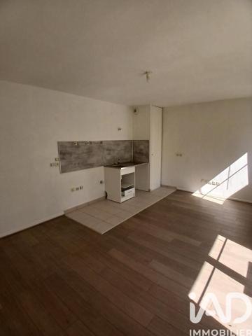 Location studio 28,78 m² Torcy