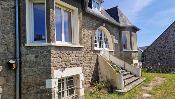 Maison à vendre à Saint-Méloir-des-Ondes en Ille-et-Vilaine (35350), ref : 35084-715