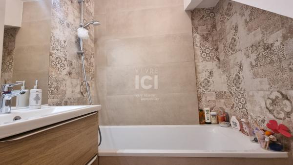 Maison de ville rénovée - 3 chambres - Indre