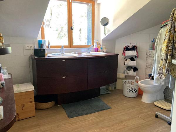 Maison atypique avec gîte et piscine