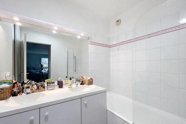 Appartement Suresnes 4 pièce(s) 99.5 m2