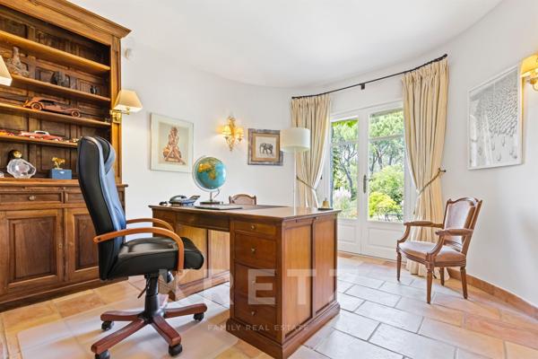 Villa domaine privé piscine et étangs - Chateauneuf-Grasse