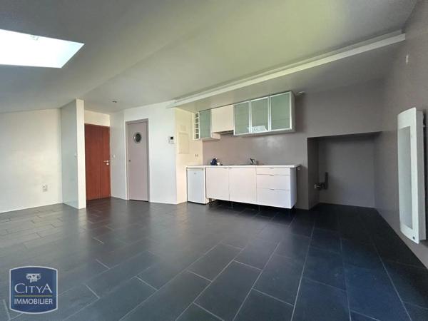 Appartement à louer 1 pièce 27.49m² Charleville-Mézières (08000)