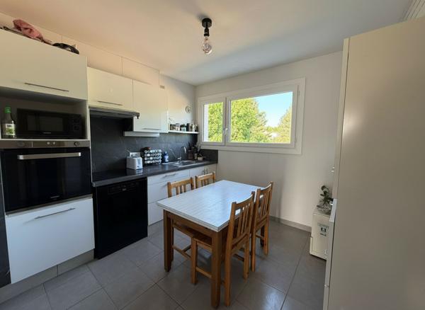 Nantes Bourgeonnière T3 lumineux 59 m² sans travaux, cave + parking sous-sol