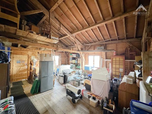 Collonges (01550) Maison Village 176 m2 + Appartement T2 + Atelier 100 m2