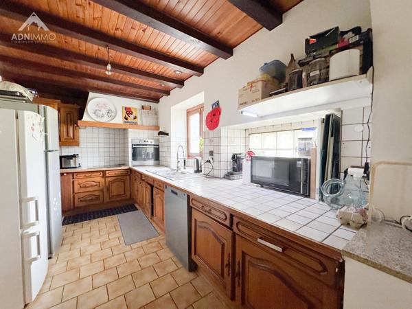 Collonges (01550) Maison Village 176 m2 + Appartement T2 + Atelier 100 m2