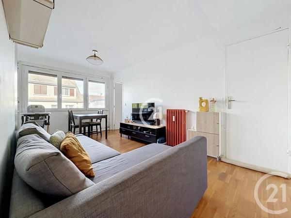 Appartement F3 à vendre  3 pièces - 51,67 m 2   MONTREUIL  - 93