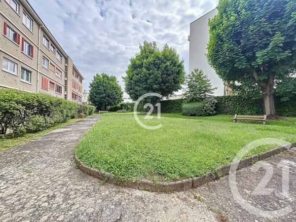 Appartement F3 à vendre  3 pièces - 51,67 m 2   MONTREUIL  - 93
