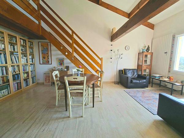 APPARTEMENT DE TYPE 4 PIECES A PLASCASSIER