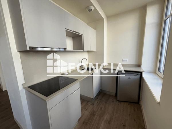 Location Appartement 2 pièces 46.7 m² - 18 RUE DE CHEMONTON Blois 41000