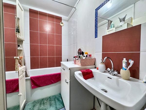 Appartement T2-47m²-Saint-Herblain-1 chambre-Terrasse-Cave.,  
Saint herblain 44800