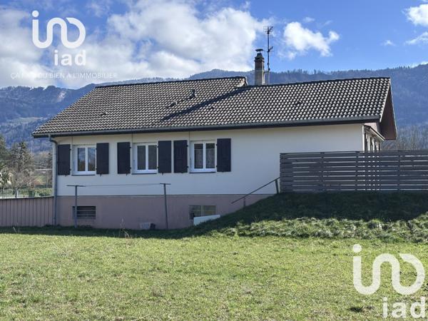 Maison traditionnelle 4 pièces de 97 m² à Perrignier (74550)