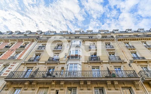 Appartement à vendre    2 pièces • 30 m2 Paris 20