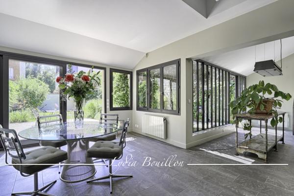 Montrouge (92120) Montrouge centre-ville Propriété 12 pièces de 330m² à vendre avec jardin de 200 m2 et cour pavée de 180 m2