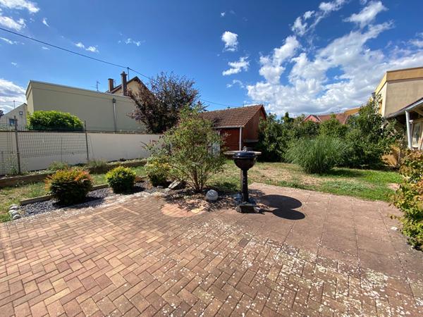 Maison cosy 4 pièces à vendre à Bollwiller, quartier calme- beau jardin avec espace terrasse - garage