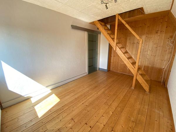 Maison cosy 4 pièces à vendre à Bollwiller, quartier calme- beau jardin avec espace terrasse - garage