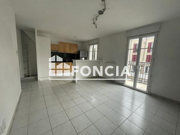 Location Appartement 3 pièces 57.2 m² - 17 RUE DE LA LIBERATION Pontault Combault 77340